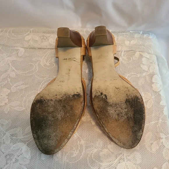 Very loved Gianni Bini Neutral high heel - Picture 6 of 7